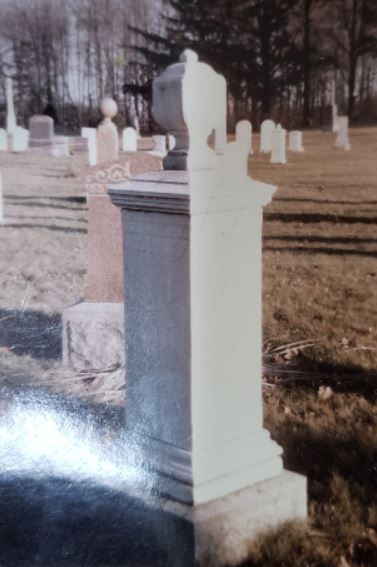 Photo of headstones/Margaret McKenzie McLennan d1871 hdstn Puslinch cem ON
